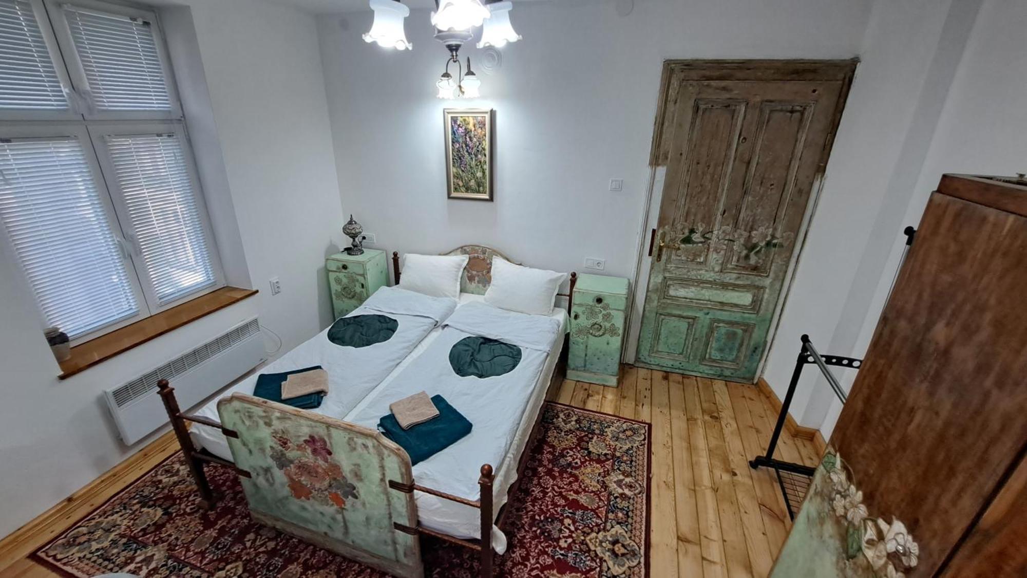 Modern & Old Apartment โซเฟีย ภายนอก รูปภาพ